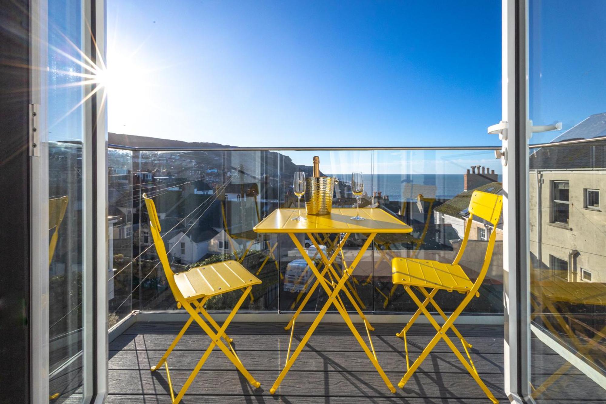 Bright & Beautiful 4 Bedroom House With Sea Views Portland Exterior foto